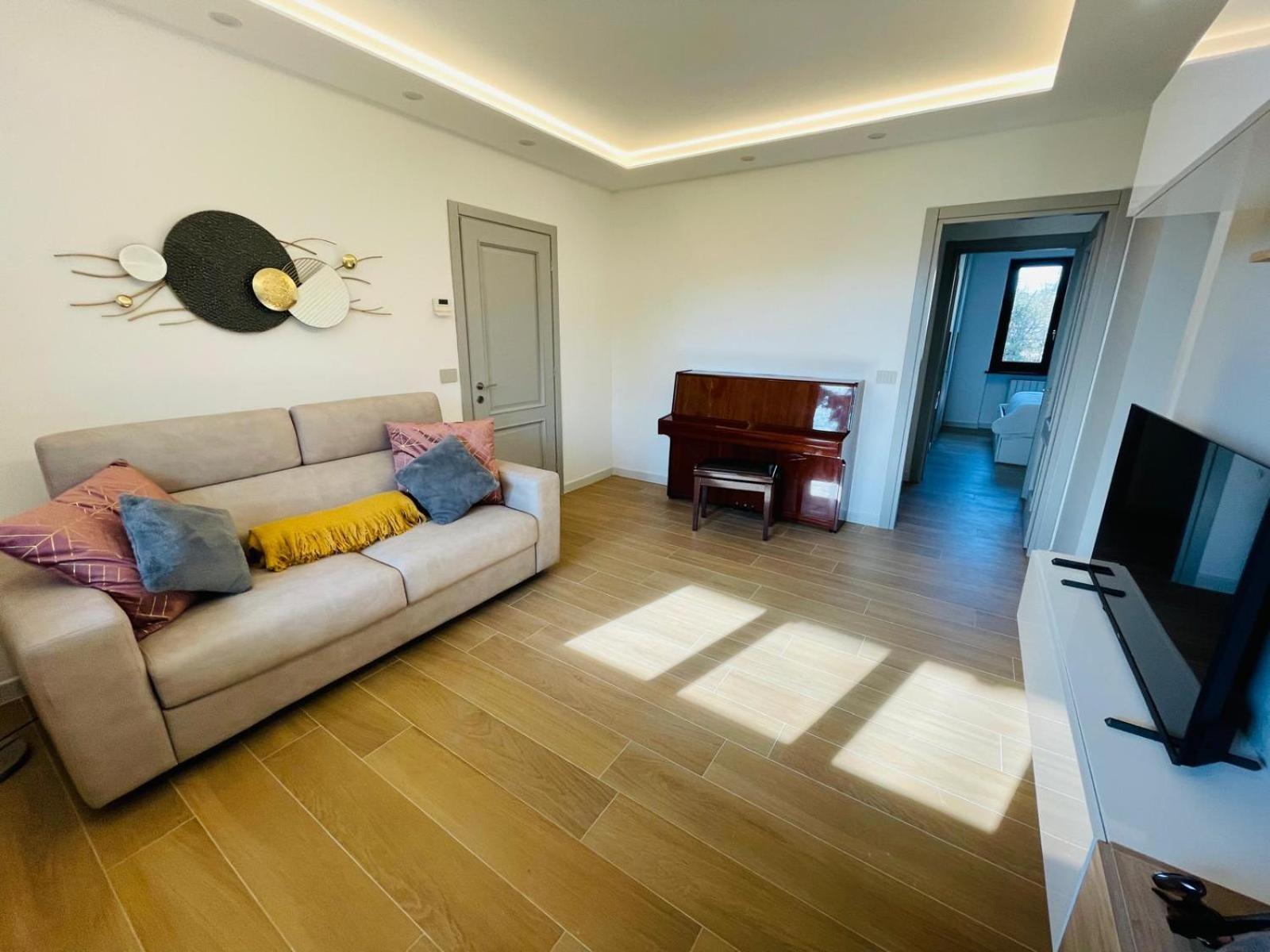 Holiday Flat In Villa San Gregorio With Pool Melazzo Exterior foto