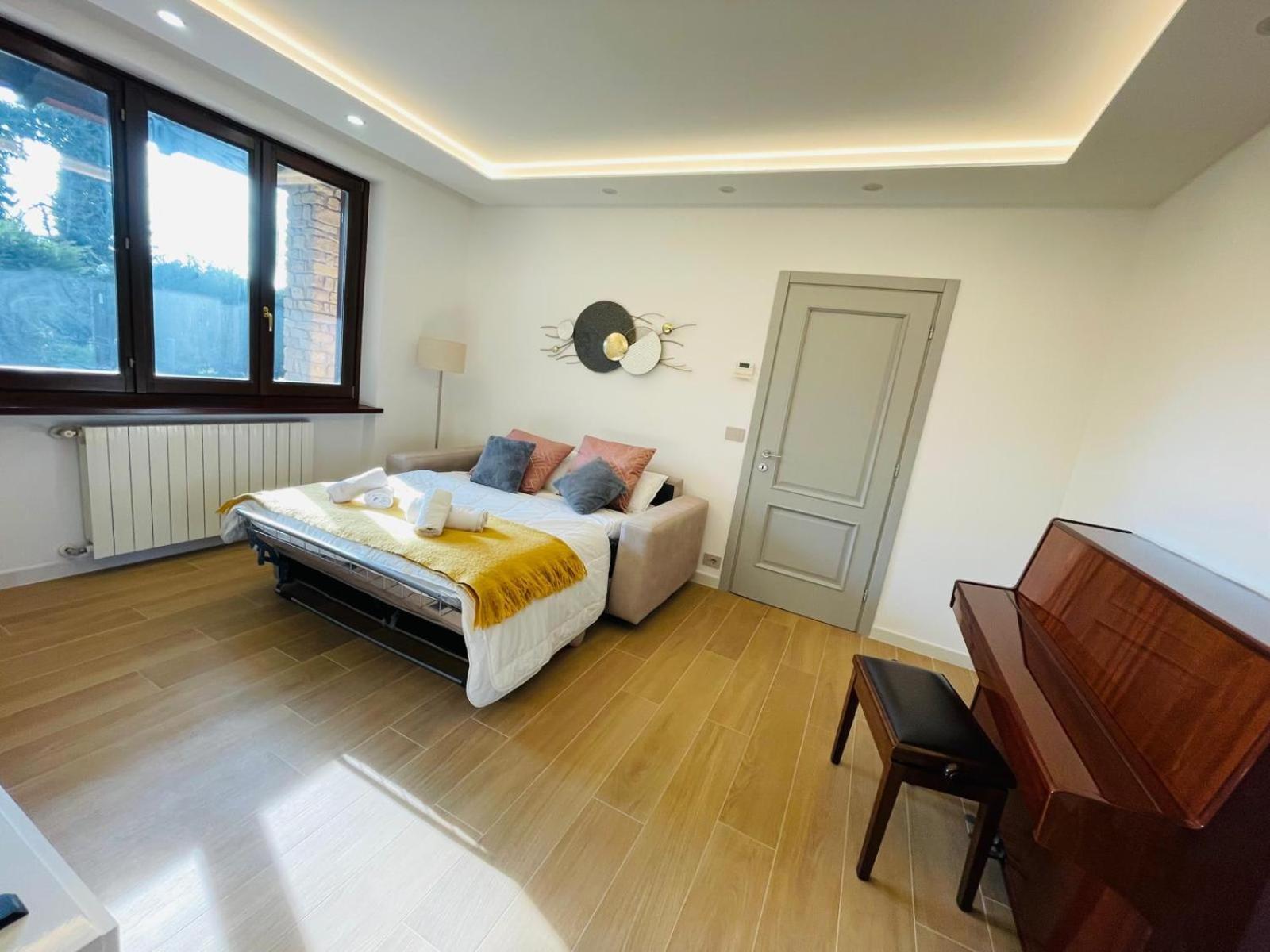 Holiday Flat In Villa San Gregorio With Pool Melazzo Exterior foto