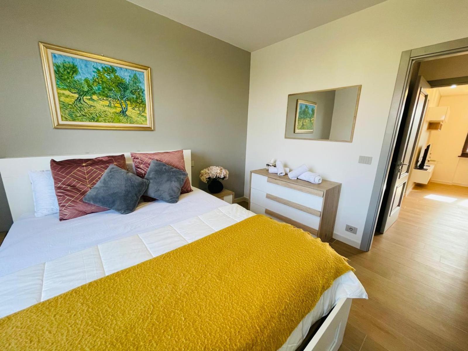Holiday Flat In Villa San Gregorio With Pool Melazzo Exterior foto